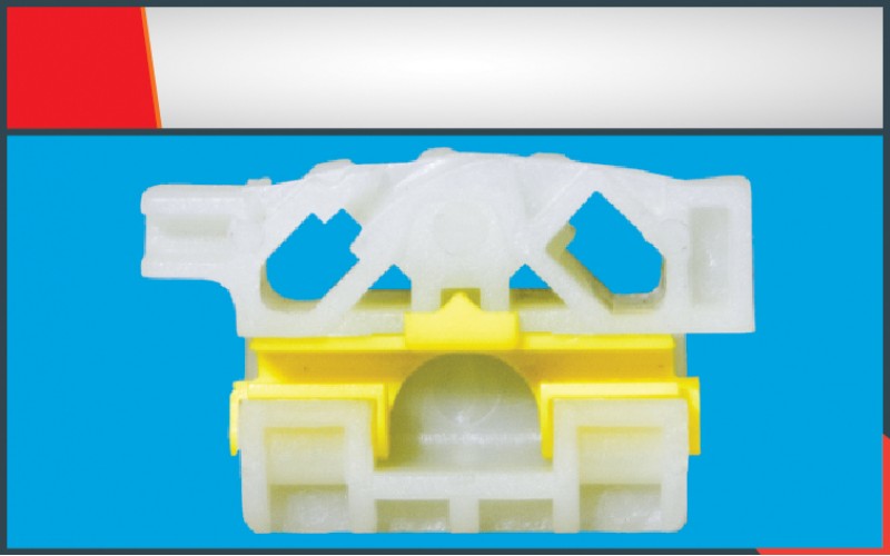 CLİO 4 CAM KRİKO PLASTİĞİ ÖN-ARKA SAĞ